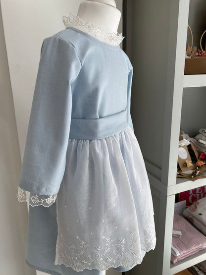 Blumenkleid hellblau 104